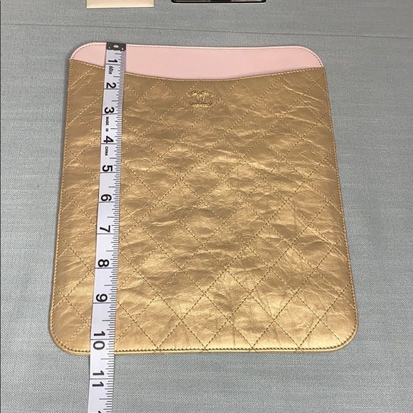 Chanel Metallic Gold IPad / Tablet Sleeve New - Picture 5 of 10